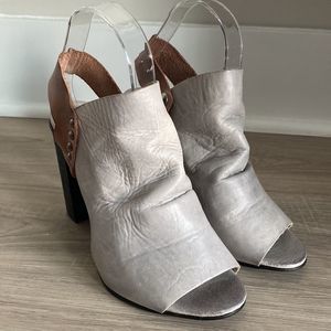 FREE PEOPLE Picture This Leather Peep Toe Heels - Gray/Tan 38